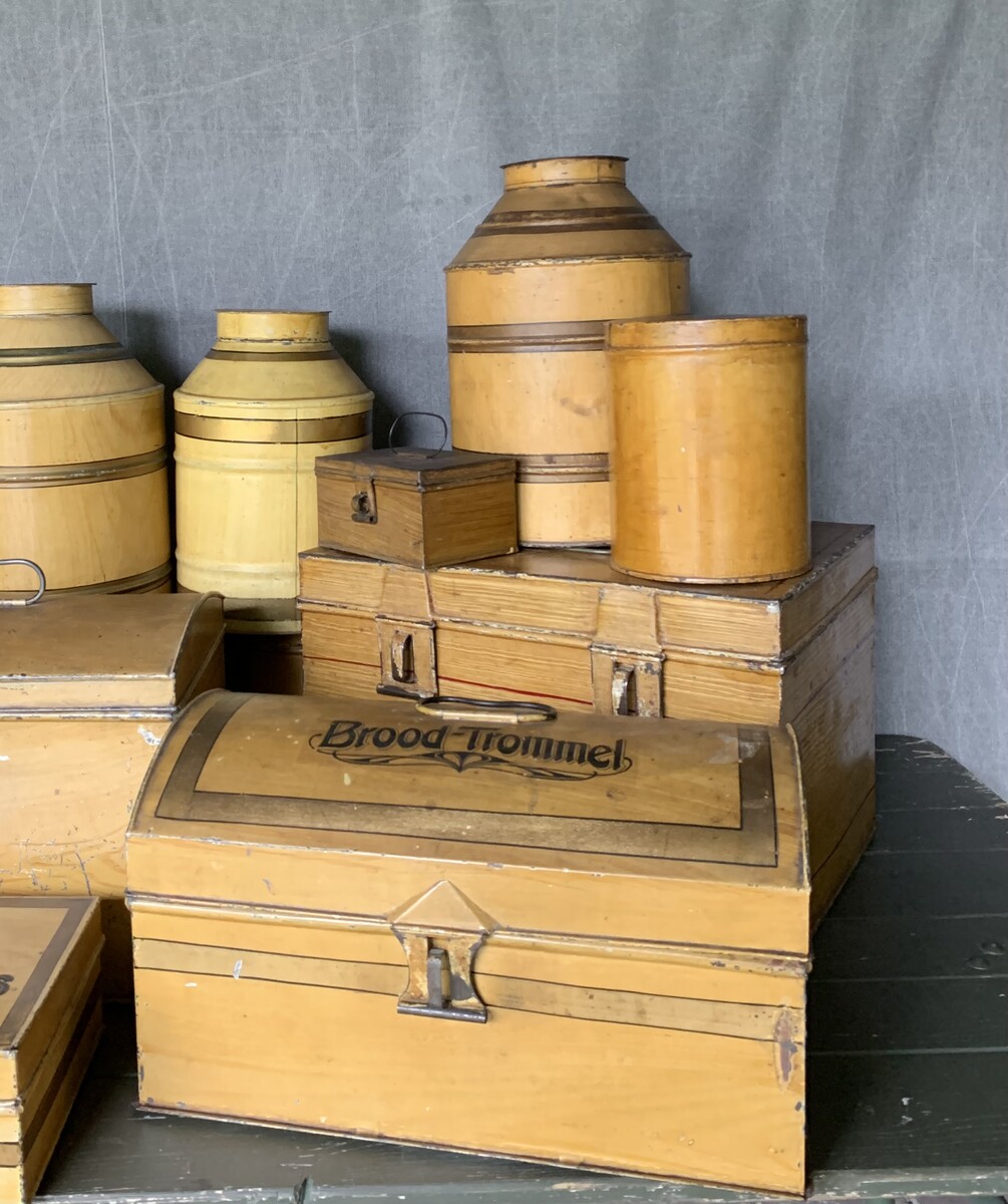 VOORRAAD/WINKELBLIKKEN  PRIJS OP AANVRAAG VARIEREND VAN 10,- TOT 65,- EURO