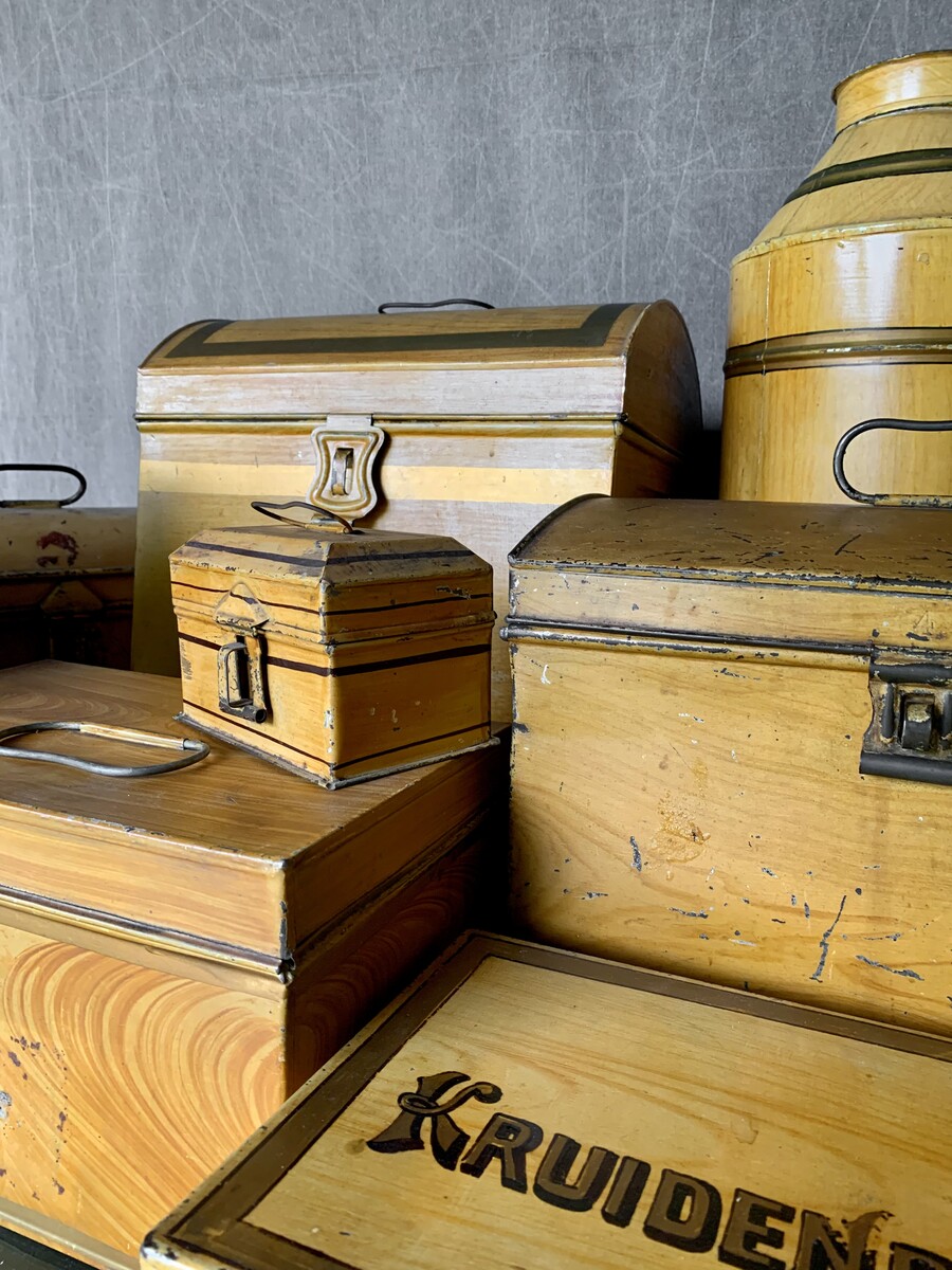 VOORRAAD/WINKELBLIKKEN  PRIJS OP AANVRAAG VARIEREND VAN 10,- TOT 65,- EURO